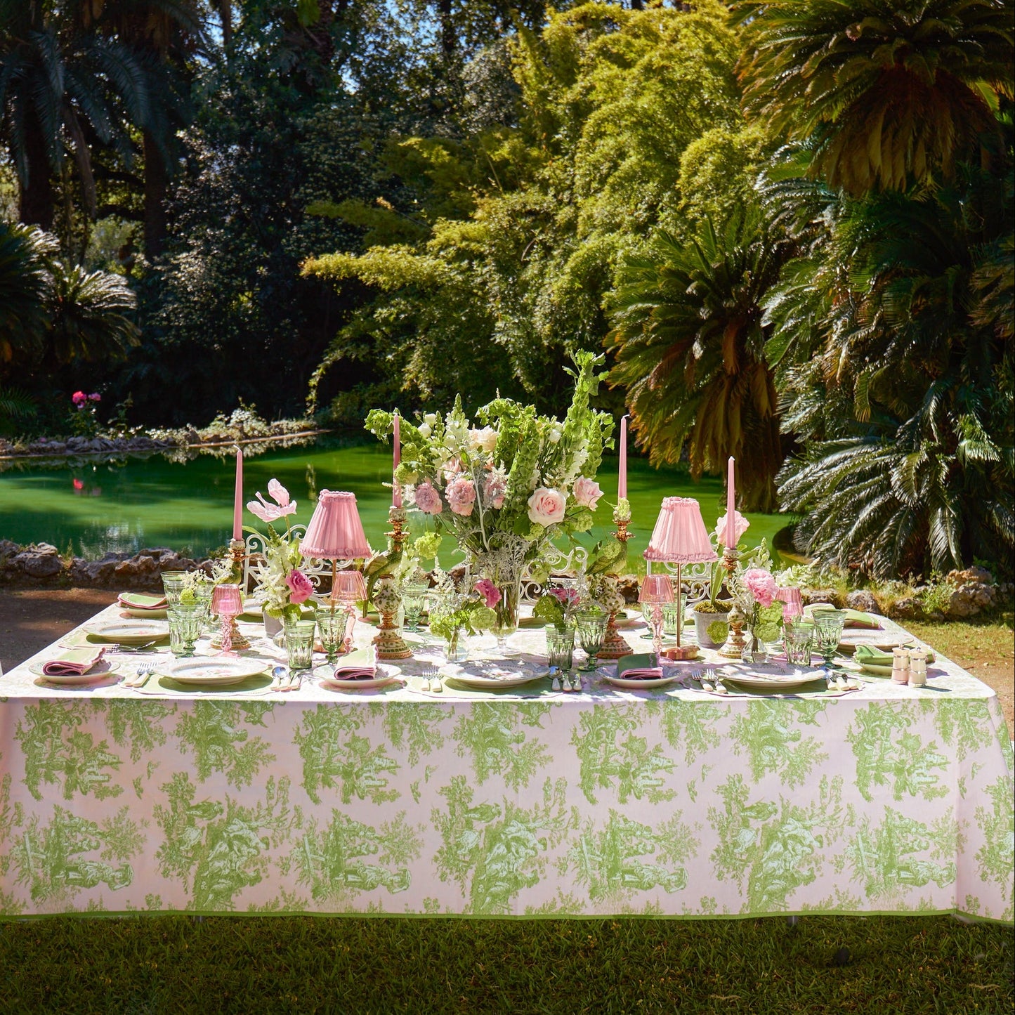 Pink & Green Santa Kristina Dinner & Starter Plates (Set of 8)